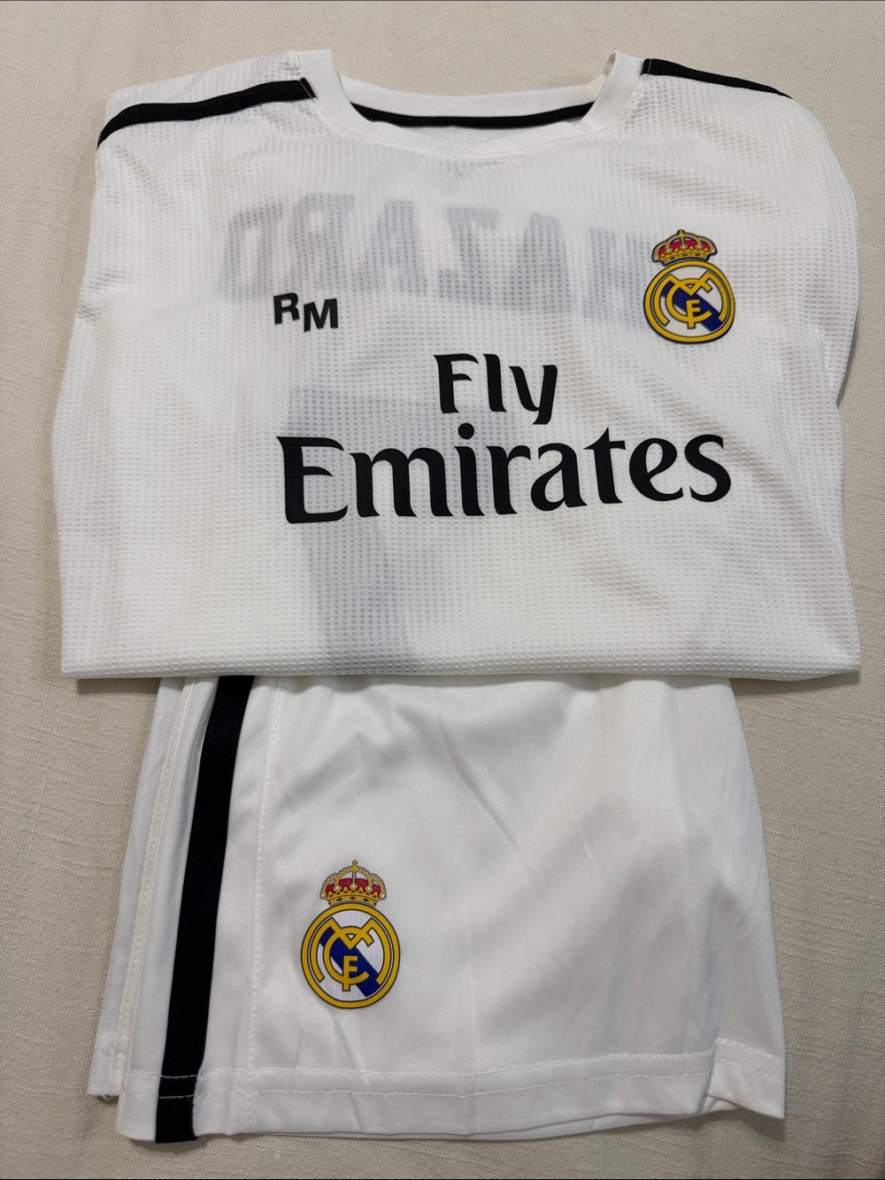 Real Madrid Kids' White Fly Emirates Soccer Jersey Size 14 NWOT